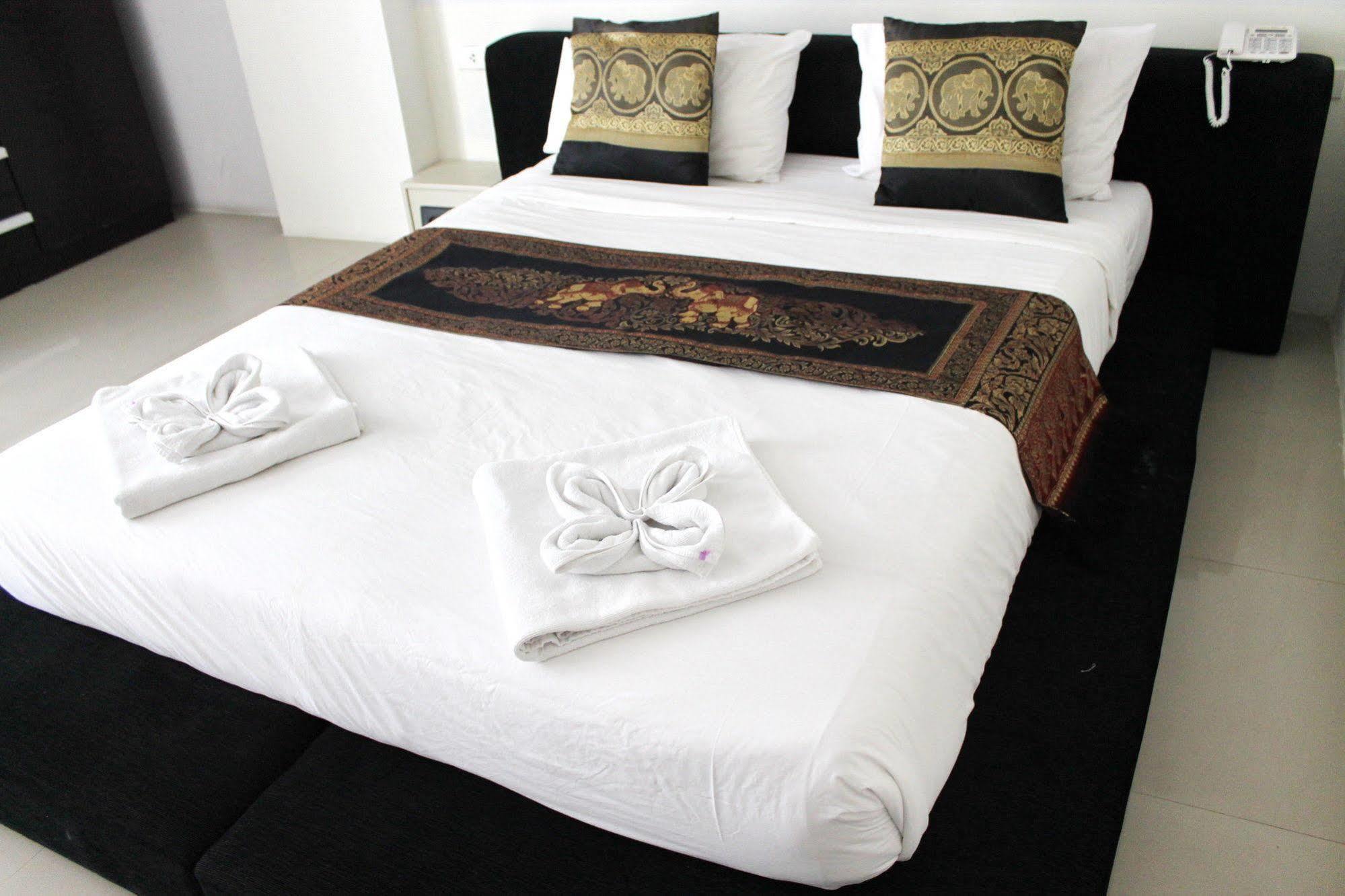 Lars-Lita Residence Patong Kültér fotó