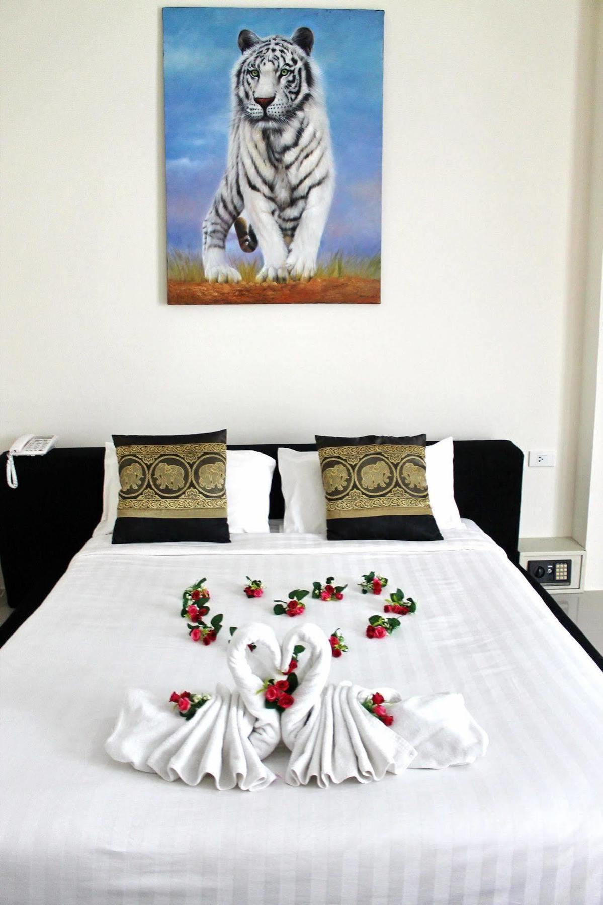 Lars-Lita Residence Patong Kültér fotó